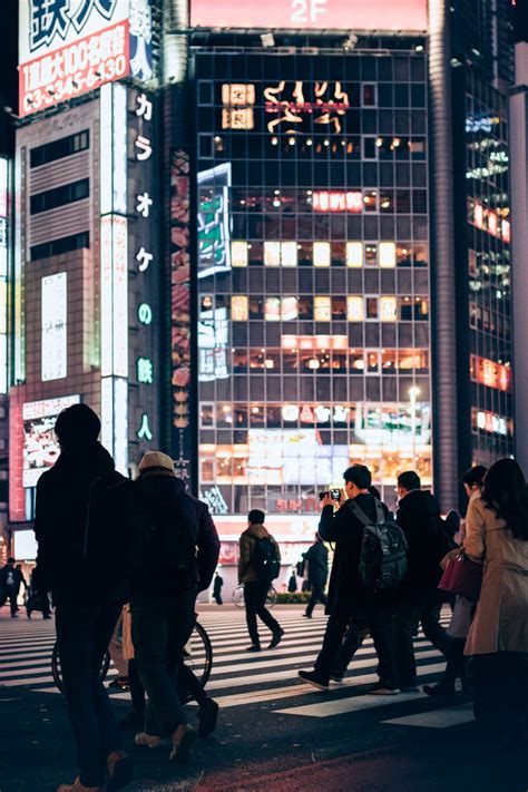 Shinjuku Night Photography: Yakitori Alley and Kabukicho – Jelly Journeys