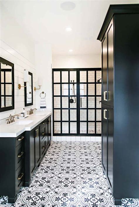 25+ Incredibly stylish black and white bathroom ideas to inspire