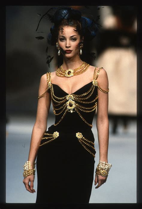 Les bijoux Chanel vintage les plus incroyables à travers les années | Fashion, 90s runway ...