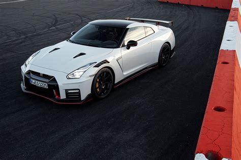 2022 Nissan GT-R Rumored With Mild-Hybrid Assist, Final Edition With ...