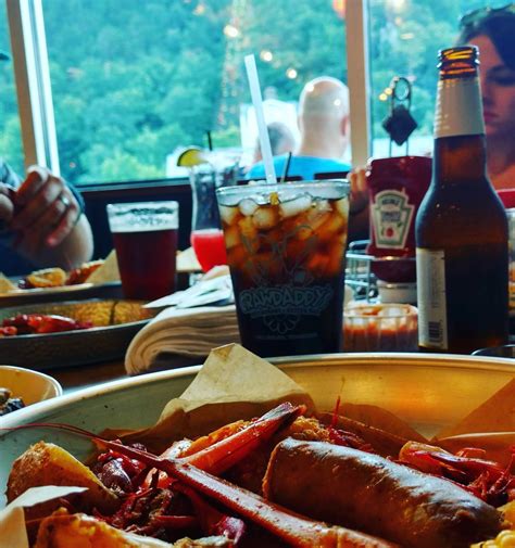 Crawdaddy's Restaurant & Oyster Bar Gatlinburg, TN | Restaurant Review