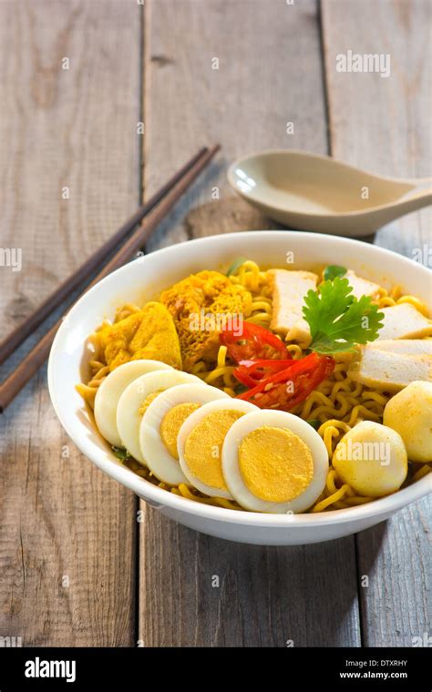 instant curry laksa noodle , singaporean style Stock Photo - Alamy