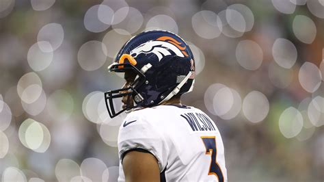 Denver Broncos' late drive falls short in Russell Wilson's debut ...