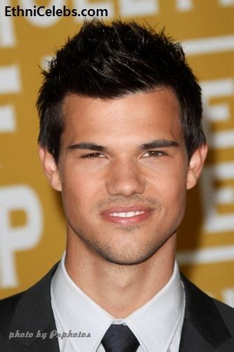 Taylor Lautner - Ethnicity of Celebs | EthniCelebs.com