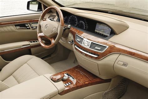 2010 Mercedes-Benz S-Class - Information and photos - MOMENTcar