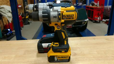 Milwaukee vs DeWalt: Which Brand Has The Best Tools? - Heralds Route