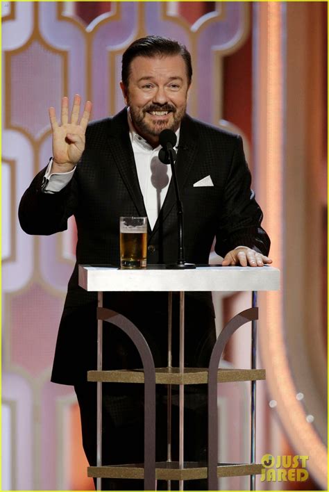 Mel Gibson & Ricky Gervais at Golden Globes 2016 - Full Video: Photo ...