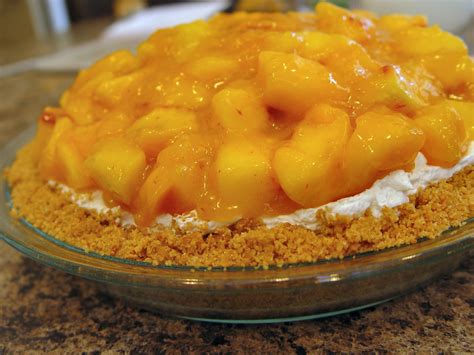 Fresh Peach and Cream Cheese Pie