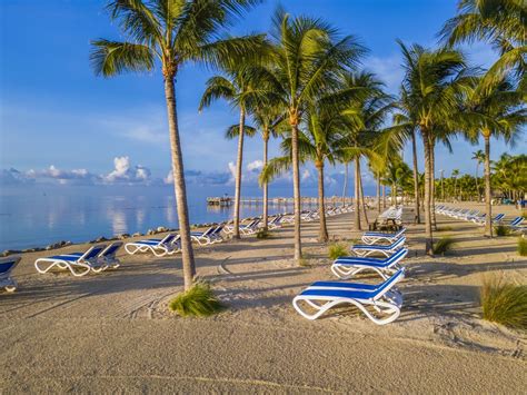 9 Best Islamorada Resorts on the Beach - Snorkel and Hike