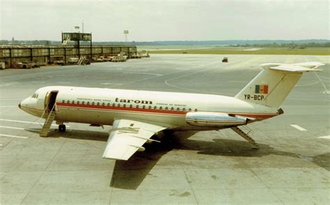 YR-BCP, BAC 1-11 srs 409AY, Tarom, LGW, 1969 June 07. | Commercial ...