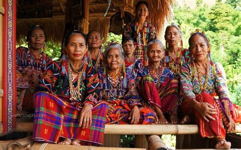 Blaan people of Mindanao | Philippines fashion, Philippines people ...