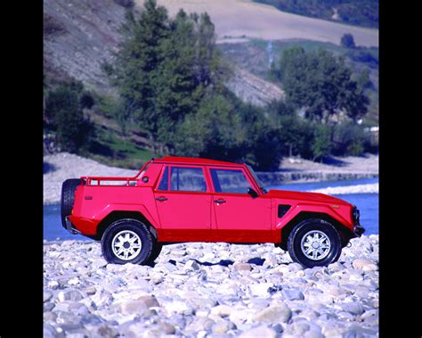 Lamborghini LM002 1986 - 1992