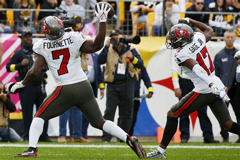 Panthers vs Buccaneers: 5 questions with Bucs Nation - Cat Scratch Reader