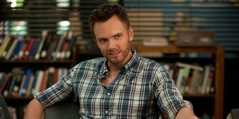 Joel McHale Reveals The One Way The Original 'Community' Cast Could Get Back Together | HuffPost