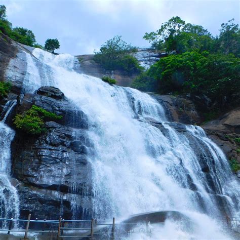 Main Falls ( Peraruvi ) Courtallam : 2022 Ce qu'il faut savoir pour ...