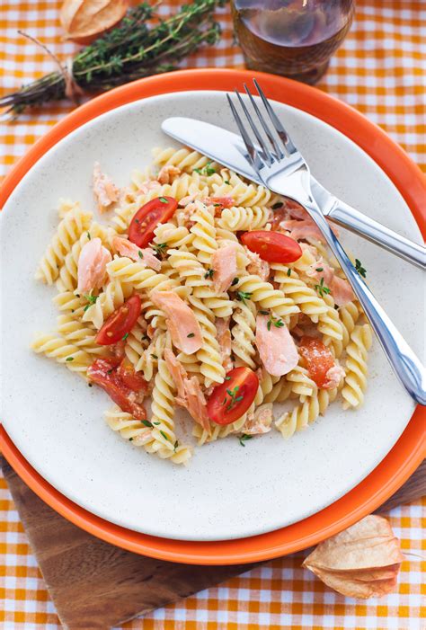 Smoked Salmon Pasta Salad - DOM International