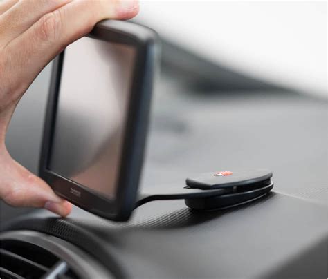 TomTom | Easy Dashboard Mount