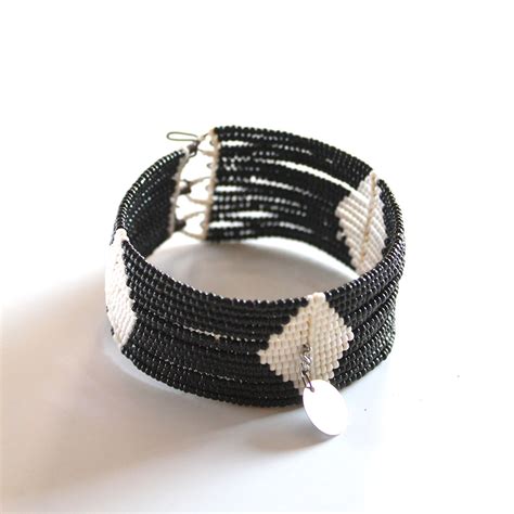 Black and White Maasai bracelet. | Black Malaika