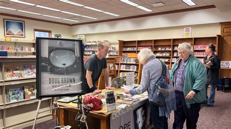 Book lovers flock to Orrville Library for gathering of area authors