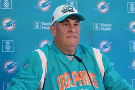 Dolphins, Vic Fangio Part Ways; Eagles Deal Finalized