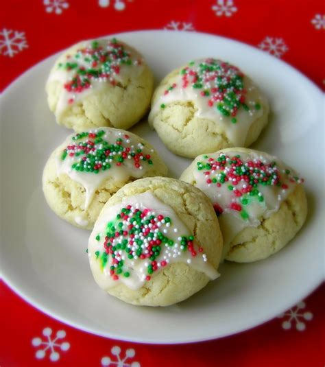 Holiday Recipes Around The World: Italian Anise Cookies | LATF USA NEWS