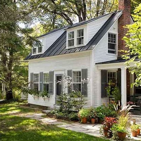 90+ Modern White Cottage Exterior Style - Home & Decor | Cottage ...