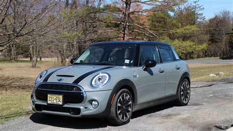 2015 MINI Cooper S Hardtop 4-Door: Gas Mileage Review