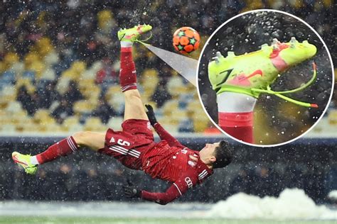 Watch Ballon d’Or hopeful Robert Lewandowski net incredible overhead ...