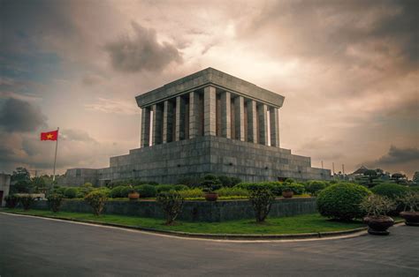 Ho Chi Minh Mausoleum: Tips, Do's and Dont's and Ba Dinh Square