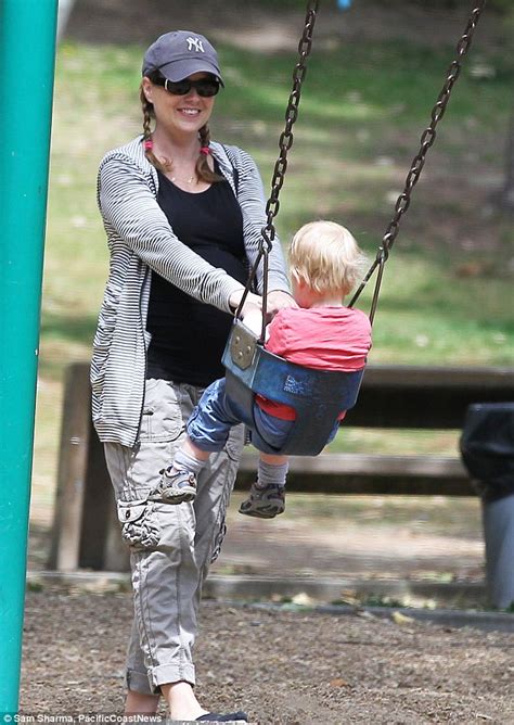 The Office star Jenna Fischer and son Weston enjoy the park | Daily ...