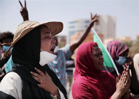 Tens of thousands show up in streets to protest Sudan military coup ...