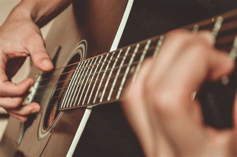 How to Play Acoustic Guitar: Ways to Practice Acoustic Guitar Techniques & Tricks