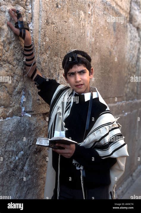 Young Boy Celebrating Bar Mitzvah at the Wailing Wall Jerusalem Stock ...