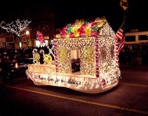 154 best images about Christmas Parade Float Ideas on Pinterest | Yard ...