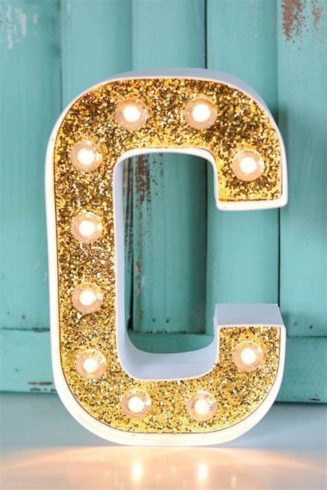 ideias-de-decoracao-10 | Diy marquee letters, Lighted marquee letters, Wall lights diy