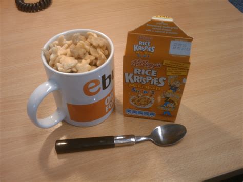 Food in Mugs: Rice Krispies Multi-grain Shapes in a Mug