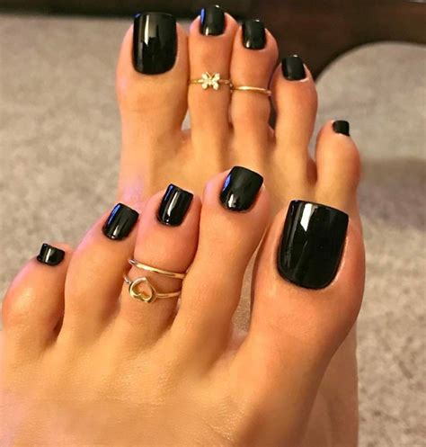 Toenails and Pedicure trending design ideas – Gazzed