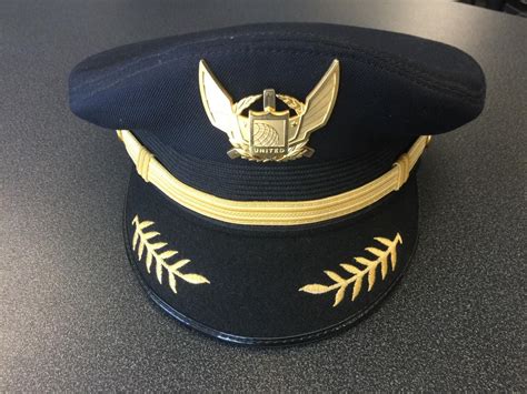 UNITED AIRLINES PILOT CAPTAIN UNIFORM HAT WING BADGE | #1914172601