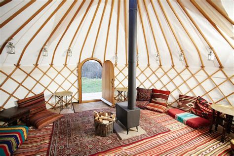 It's good to see a yurt interior that is not cluttered up with western ...