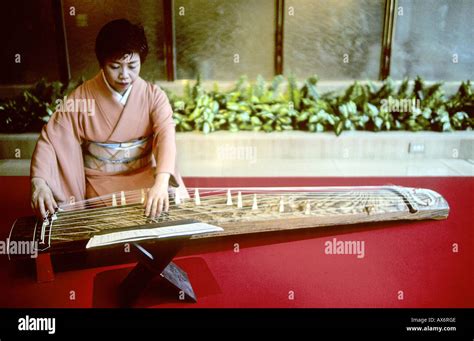 Playing Koto High Resolution Stock Photography and Images - Alamy