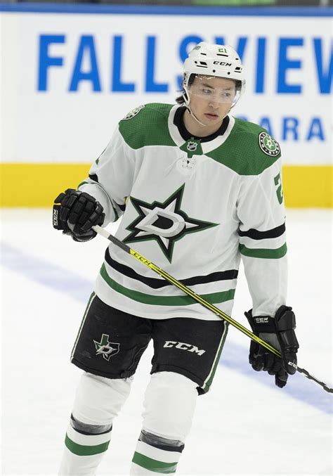 Dallas Stars Sign Jason Robertson