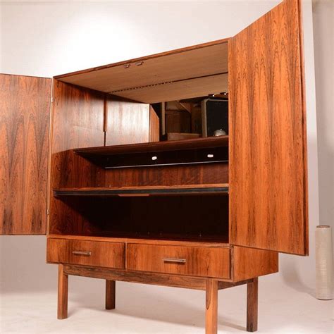 77+ Mid Century Bar Cabinet - Corner Kitchen Cupboard Ideas Check more at http://www.planetgr ...