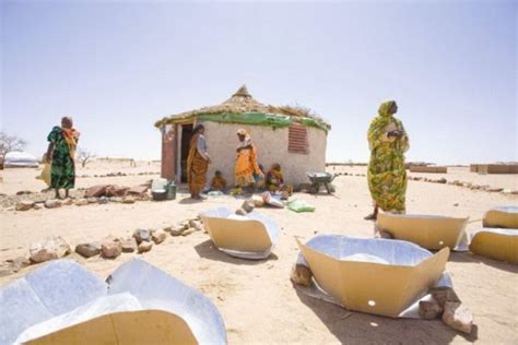 Solar cookers help save lives in Darfur Refugee Camps - Ecofriend