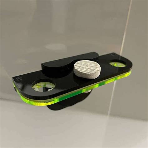 Neon Locking Acrylic Magnetic Frag Racks – Leafgreen Solutions LLC