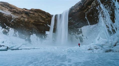 10 Refreshing Winter Hikes in Virginia When You Need an Icy Swim