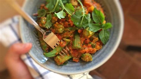 Easy Okra Curry (Spicy Bhindi Masala) | Simple. Tasty. Good.