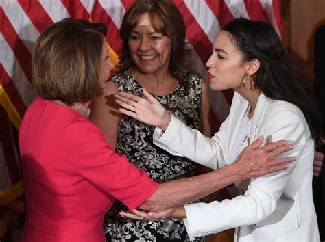 Alexandria Ocasio-Cortez's Green New Deal Tests 2020 Candidates - Bloomberg