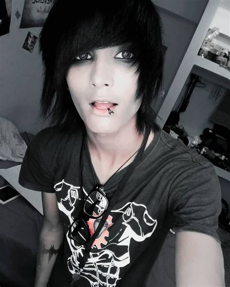 Pin on Emo Hairstyles For Guys