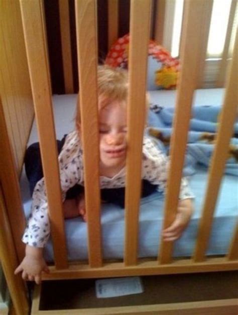 Funny and Awkward Kid Sleeping Positions (17 pics) - Izismile.com