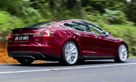 TESLA MODEL S